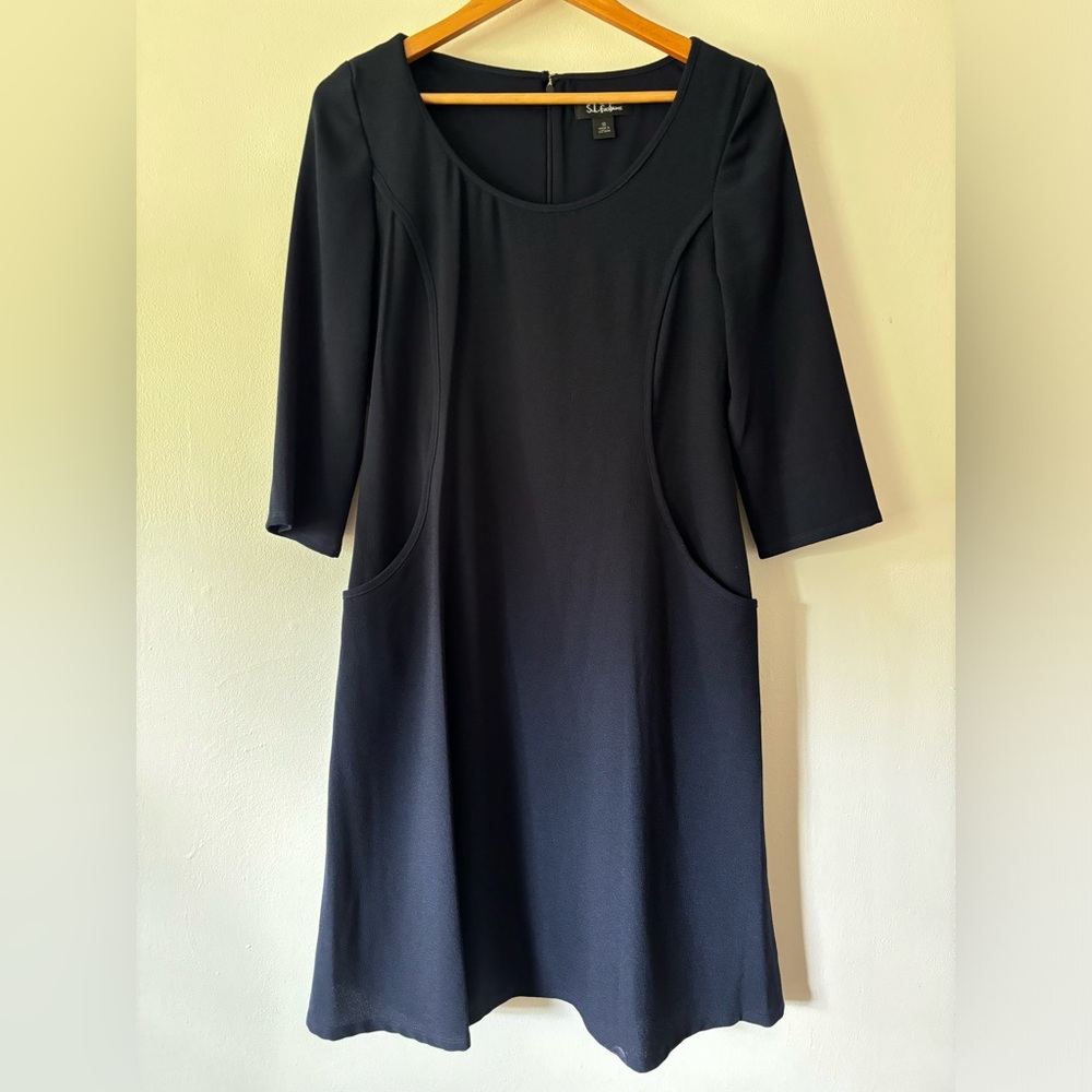 Navy shift dress w/pockets -Size 10